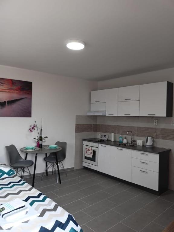 Apartament Studio Apartman Maria Kaštela Zewnętrze zdjęcie