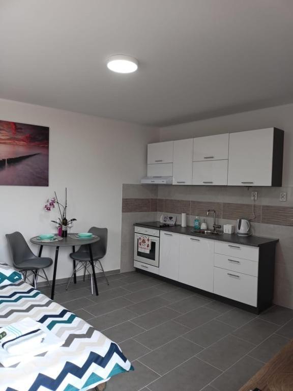 Apartament Studio Apartman Maria Kaštela Zewnętrze zdjęcie