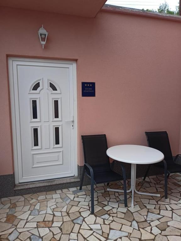 Apartament Studio Apartman Maria Kaštela Zewnętrze zdjęcie